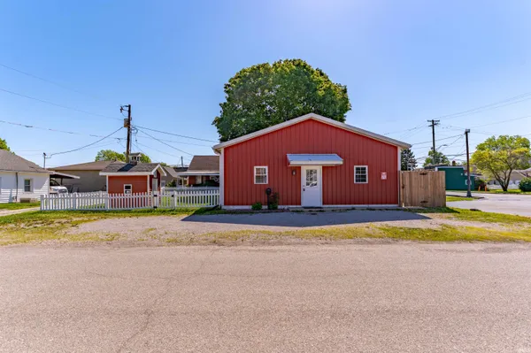 $179,900 | 102 North Elm Street, Fort Branch, IN 47648