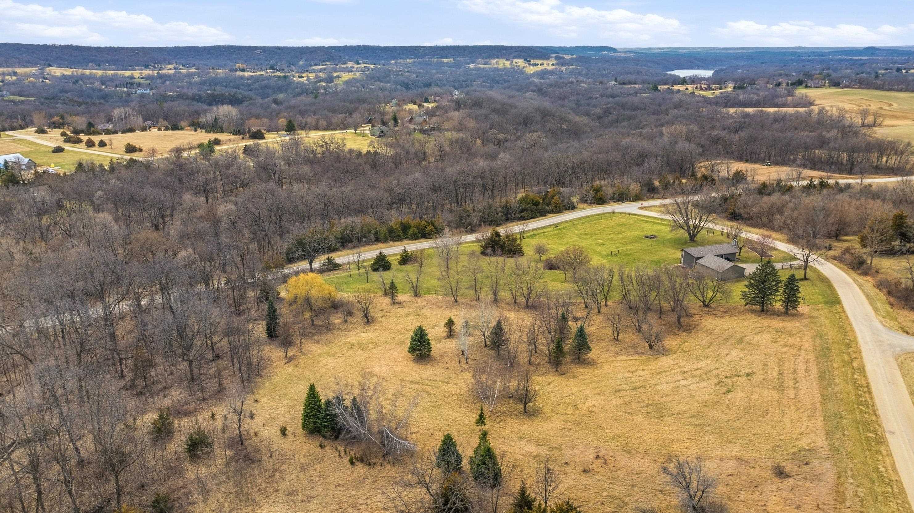 3 Summit Pass Galena, IL 61036 - Photo 4 of 9