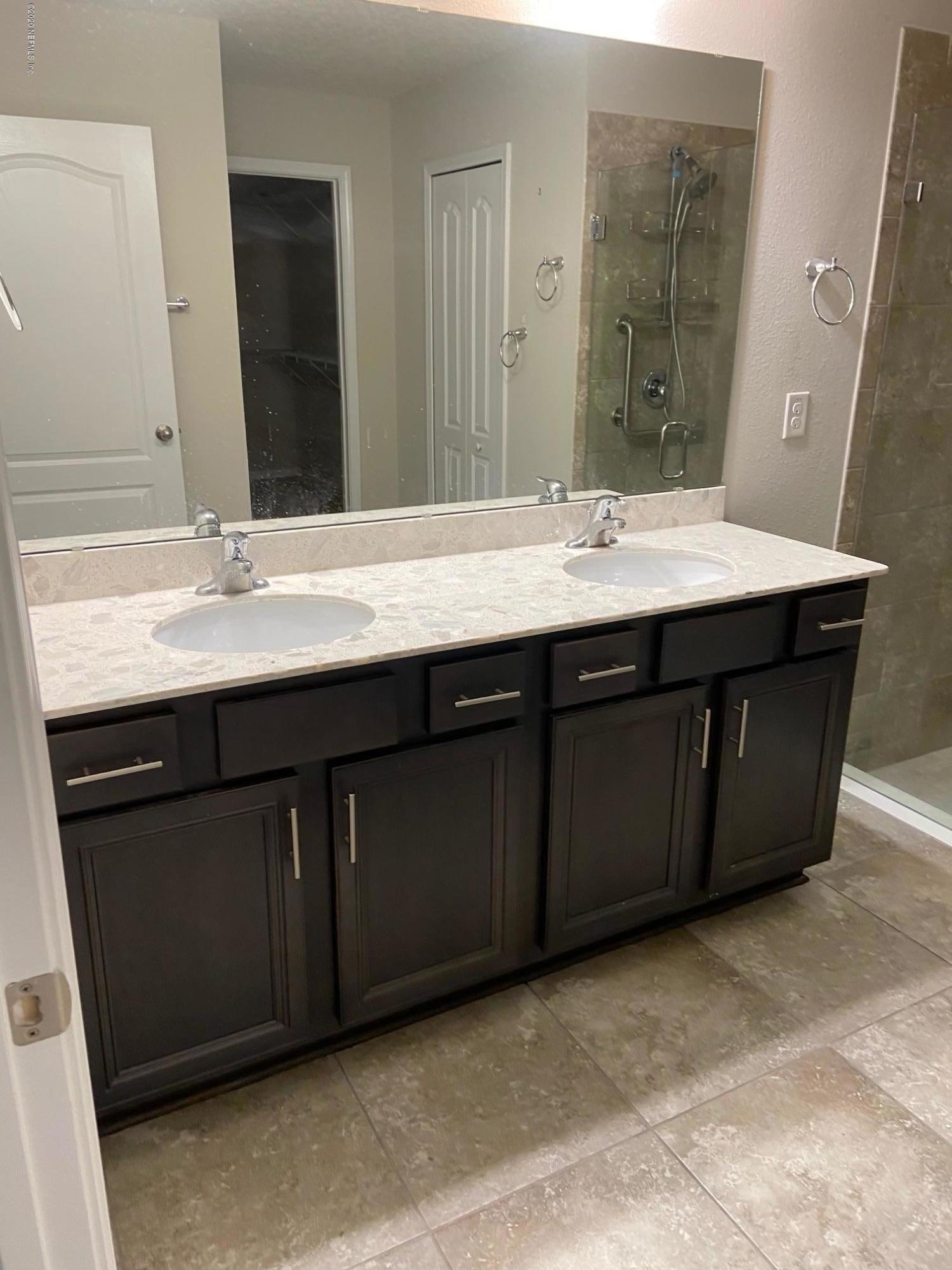 585 Deer Crossing Road St. Augustine, FL 32086 - Photo 11 of 20 Deer Crossing 585 - Master Bath