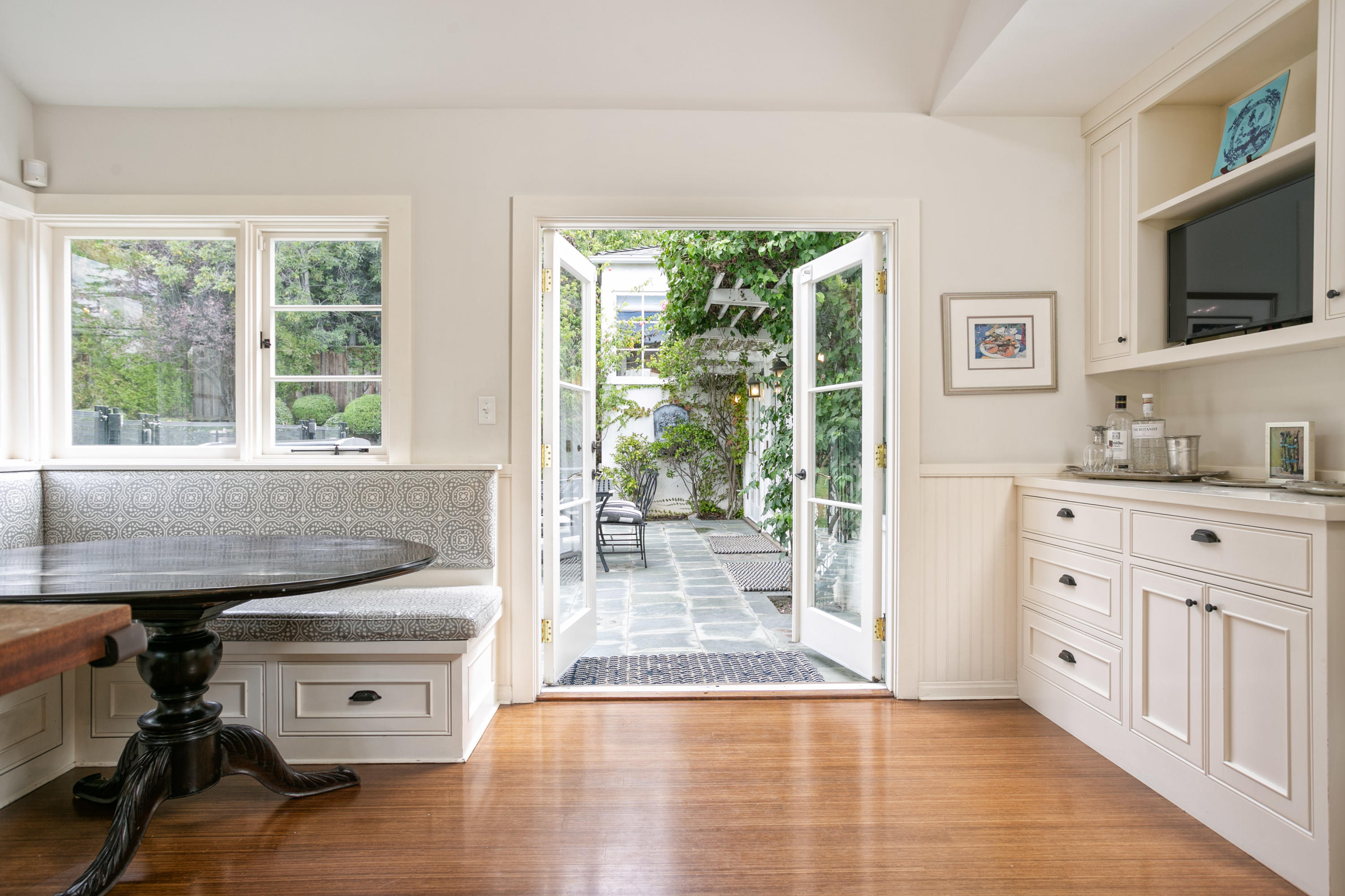 135 Sierra View Road Pasadena, CA 91105 - Photo 15 of 32 135 Sierra View Rd-015