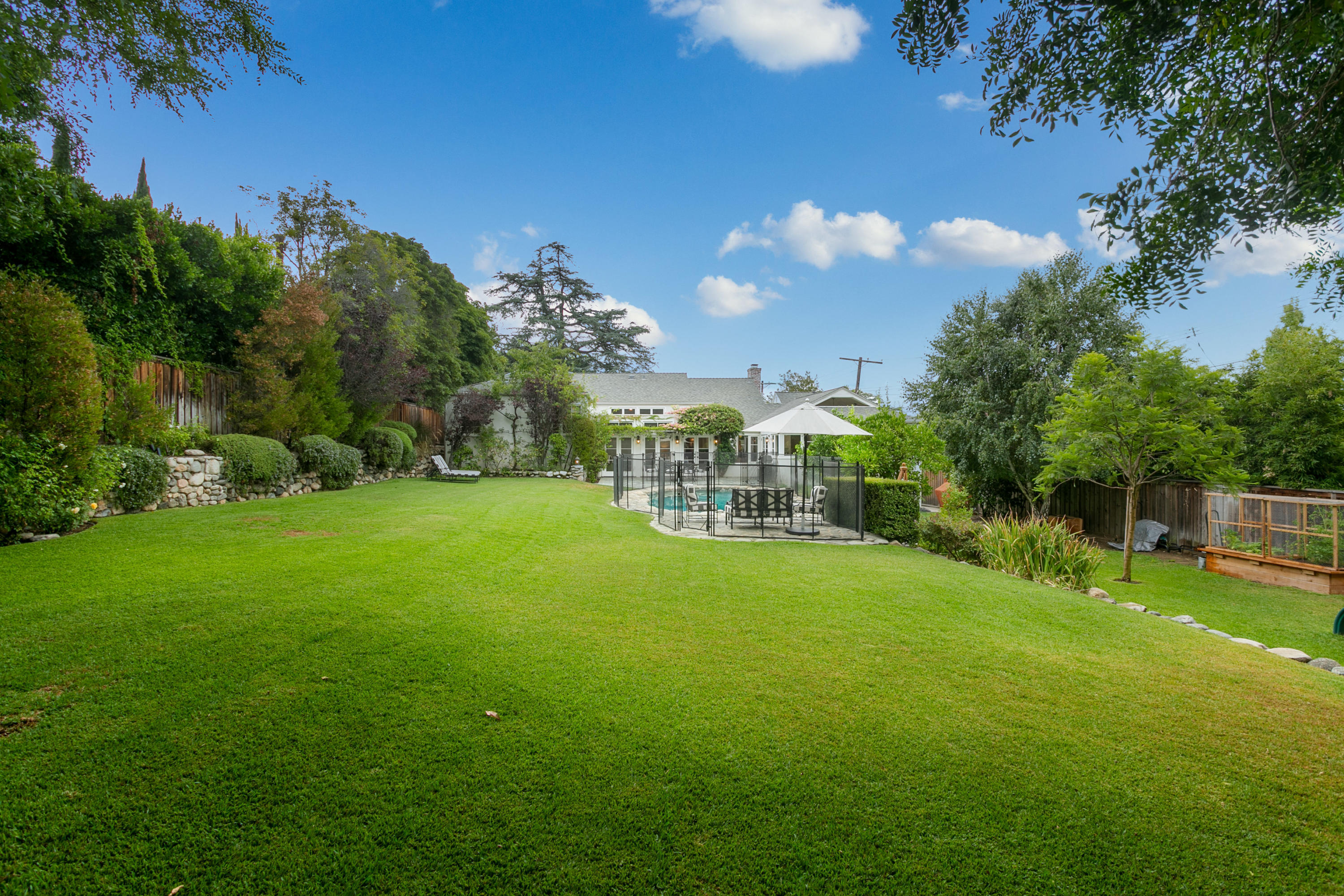 135 Sierra View Road Pasadena, CA 91105 - Photo 31 of 32 135 Sierra View Rd-036