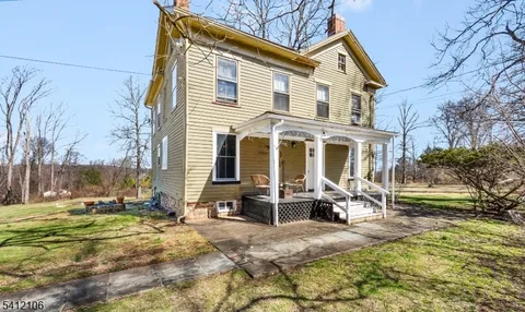 $650,000 | 25 Baptist Church Road, Hampton, NJ 08827