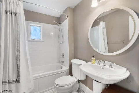 $599,000 | 25 Baptist Church Road, Hampton, NJ 08827