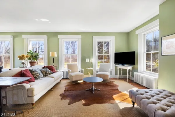 $650,000 | 25 Baptist Church Road, Hampton, NJ 08827