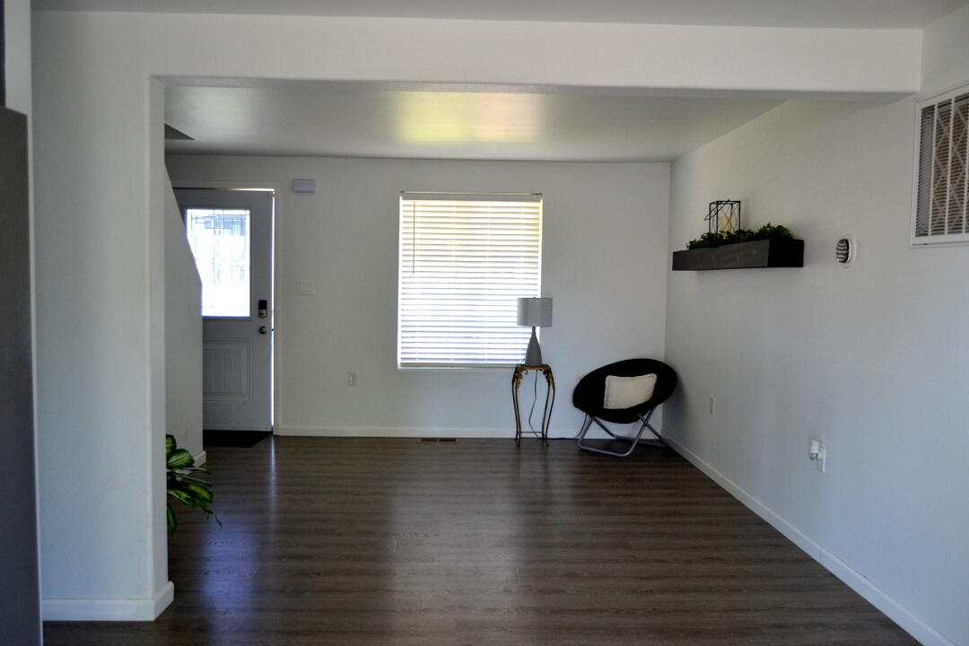 1471 Dowell Road Grants Pass, OR 97527 - Photo 6 of 31 DSC_6182