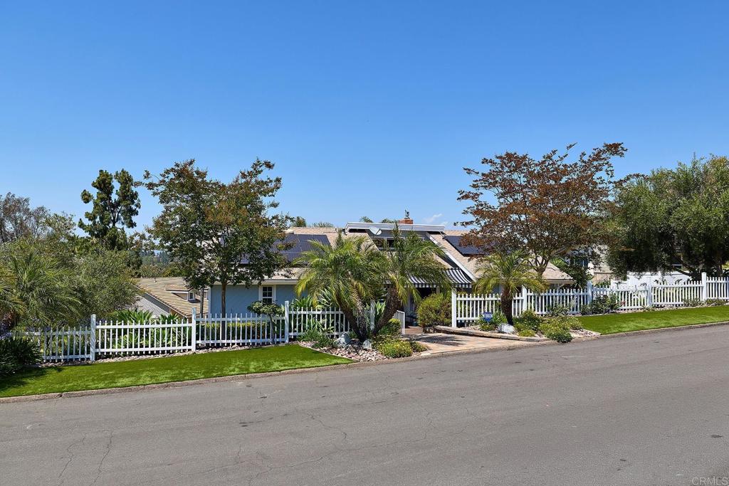 13318 Bronco Way Poway, CA 92064 - Photo 3 of 65