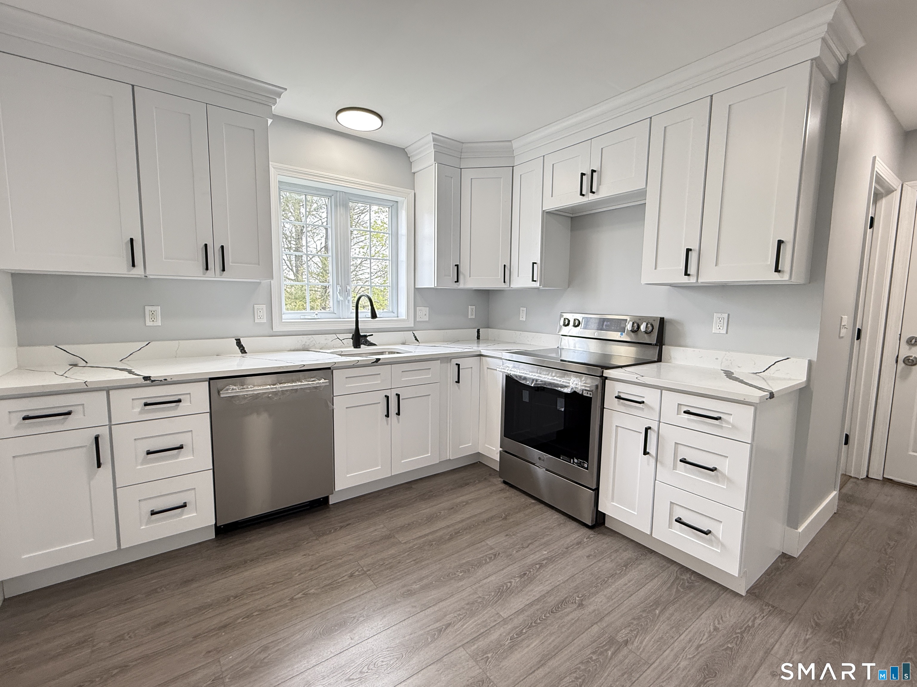 75 Ridgeway Avenue Watertown, CT 06779 - Photo 3 of 26 Kitchen