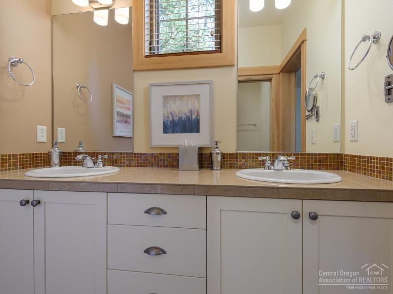 57100 Evergreen Loop Sunriver, OR 97707 - Photo 16 of 24 Additional Photo