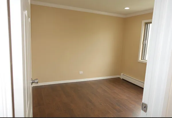 $1,895 | 629 West 65th Street, Unit 3, Westmont, IL 60559