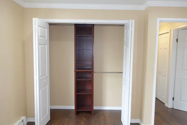 $1,895 | 629 West 65th Street, Unit 3, Westmont, IL 60559