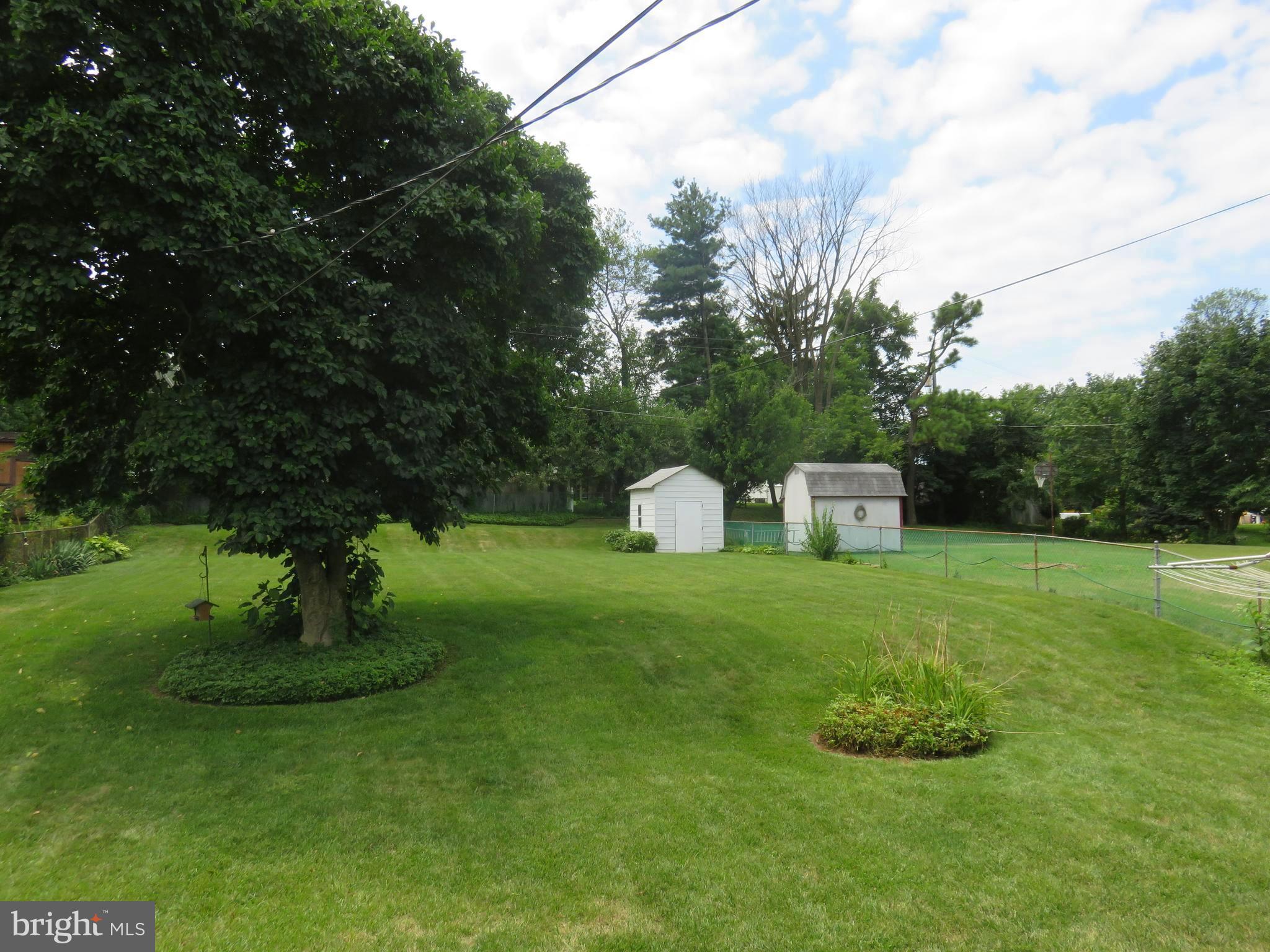 15 Hathaway Road Lutherville-Timonium, MD 21093 - Photo 2 of 30 FULLY FENCED BACK YARD