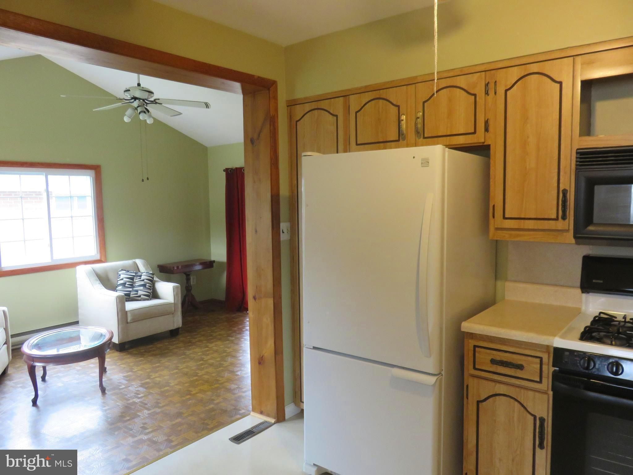 15 Hathaway Road Lutherville-Timonium, MD 21093 - Photo 11 of 30 ADDED SUN ROOM OFF THE KITCHEN