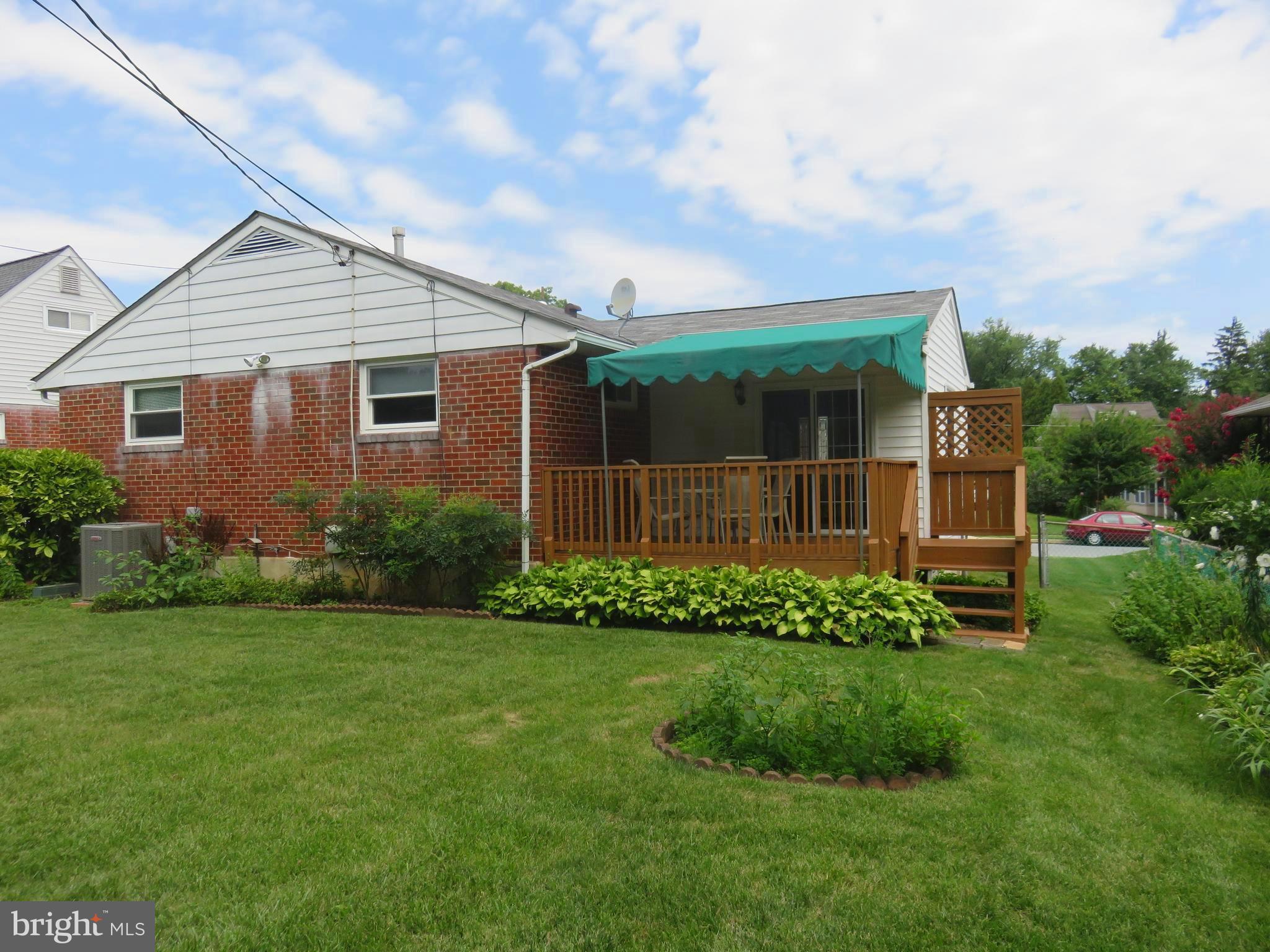 15 Hathaway Road Lutherville-Timonium, MD 21093 - Photo 27 of 30 AWNING ON BACK DECK/STAIRS TO YARD
