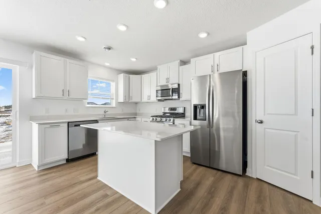 $329,900 | 21770 Lilac Lane, Farmington, MN 55024