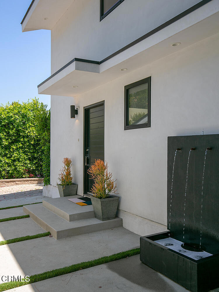 2149 Estes Road Los Angeles, CA 90041 - Photo 3 of 37 2149 Estes Road Front