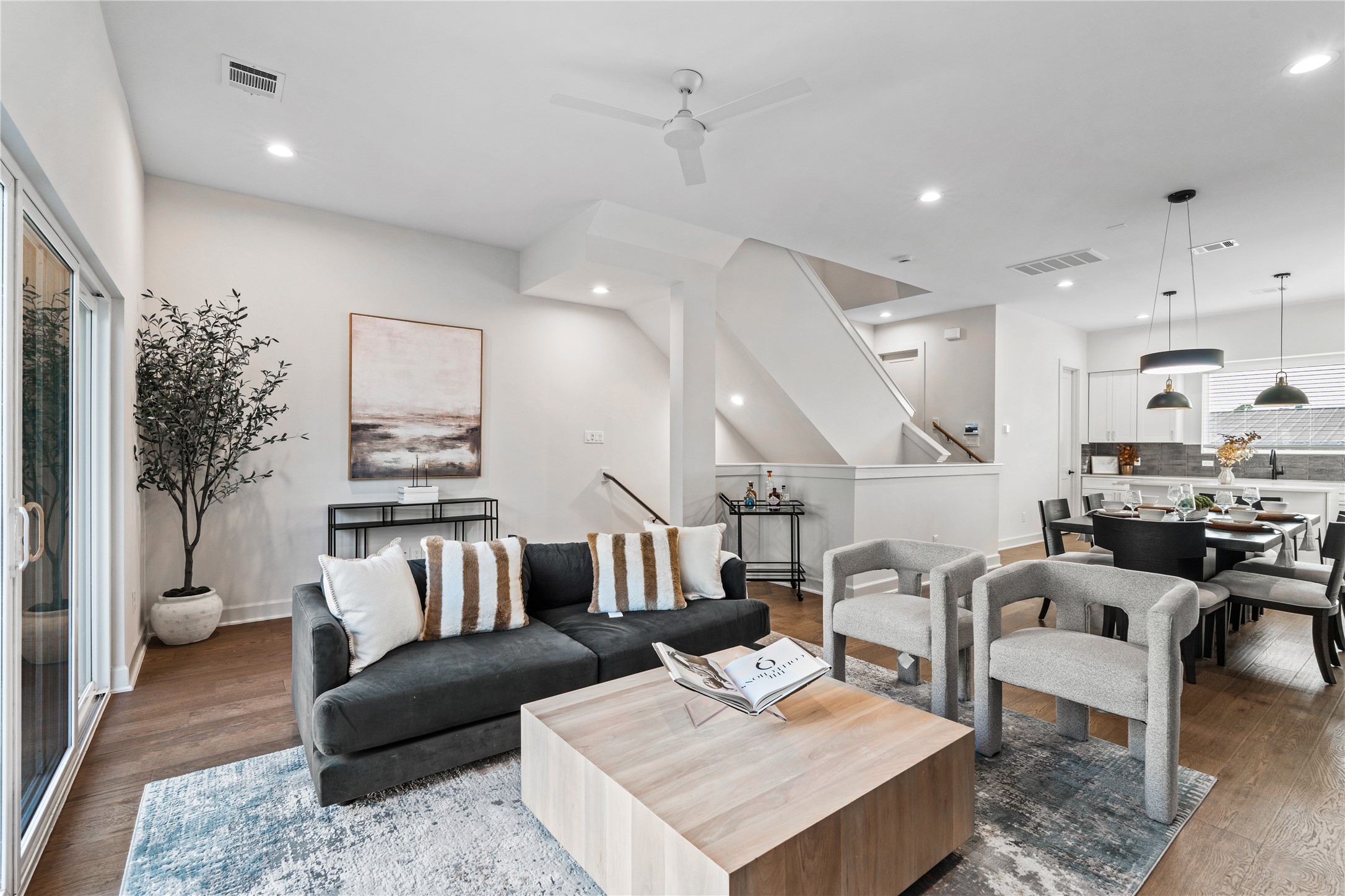 4708 Moving Meadows Houston, TX 77018 - Photo 15 of 40 The 10ft cielings highlights the living room into the dining and kitchen areas, emphasizing the spaciousness and continuity of the second floor.
