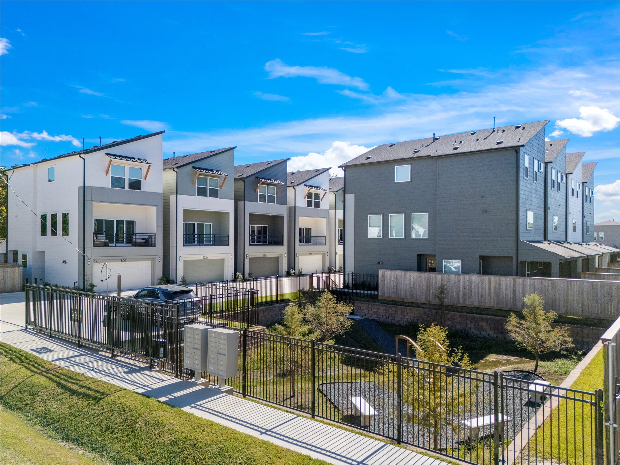 4708 Moving Meadows Houston, TX 77018 - Photo 38 of 40 The spacious green space can be used as a dog park or a quiet spot for the community to relax and enjoy nature.