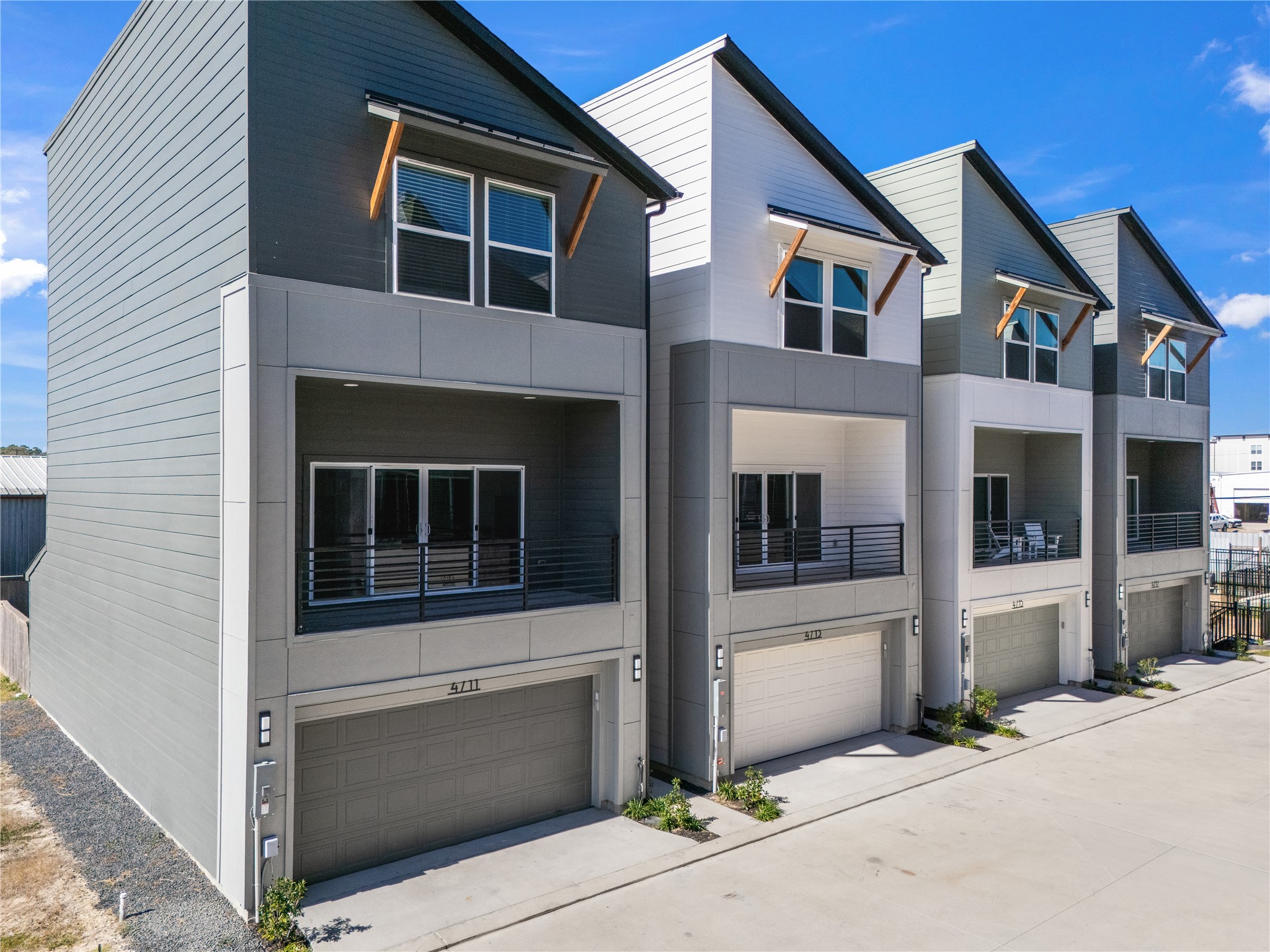 4708 Moving Meadows Houston, TX 77018 - Photo 39 of 40 This stunning community will have 25 residences with 5 sold in the first phase and 6 units up for grabs before Phase 2 goes under way.