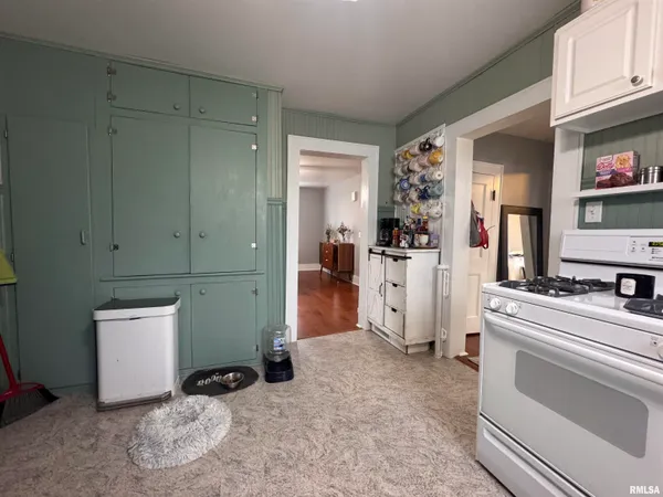 $114,500 | 216 South College Street, Macomb, IL 61455