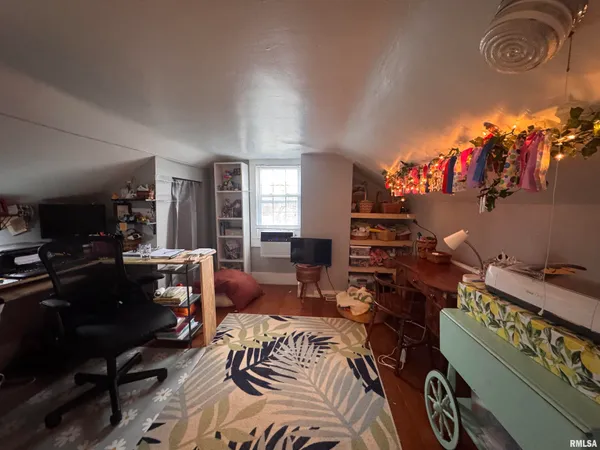 $114,500 | 216 South College Street, Macomb, IL 61455