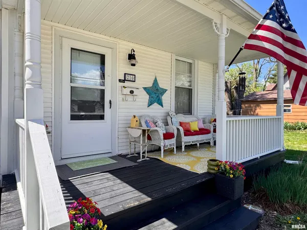 $114,500 | 216 South College Street, Macomb, IL 61455