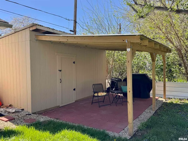 $114,500 | 216 South College Street, Macomb, IL 61455