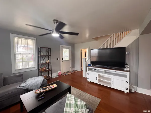 $114,500 | 216 South College Street, Macomb, IL 61455