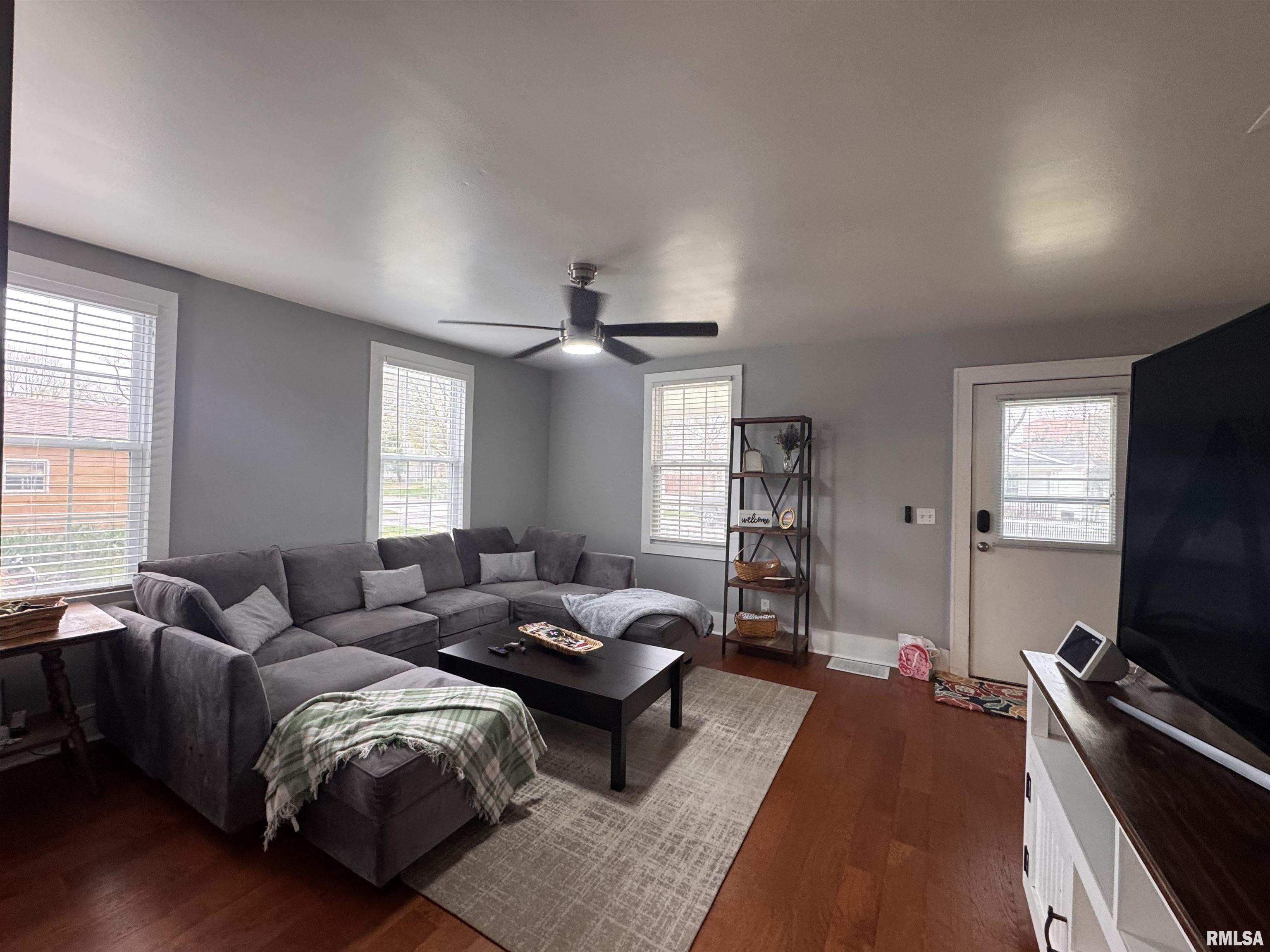 216 South College Street Macomb, IL 61455 - Photo 4 of 23