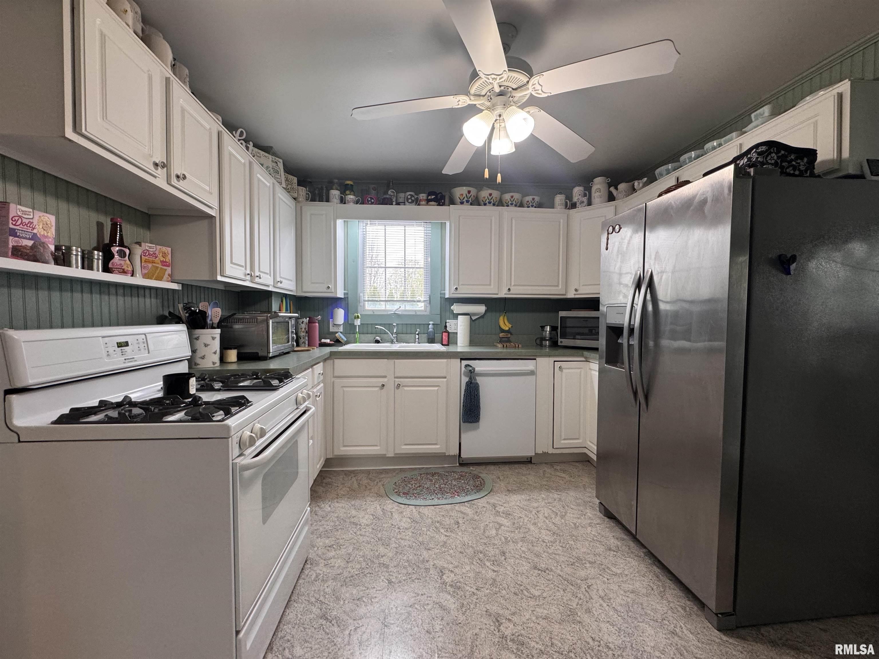 216 South College Street Macomb, IL 61455 - Photo 8 of 23