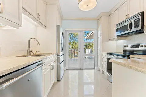 $829,000 | 1203 Hillsboro Mile, Unit P3, Hillsboro Beach, FL 33062