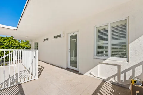 $829,000 | 1203 Hillsboro Mile, Unit P3, Hillsboro Beach, FL 33062