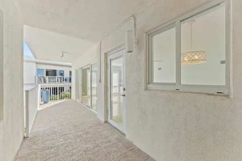 $829,000 | 1203 Hillsboro Mile, Unit P3, Hillsboro Beach, FL 33062