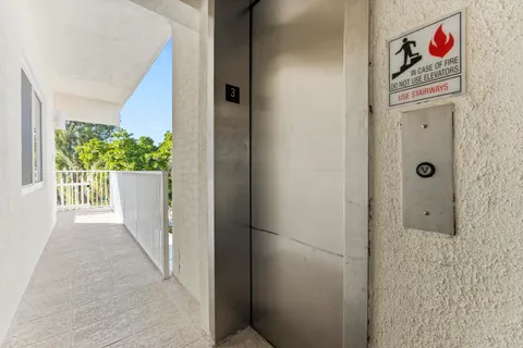 $829,000 | 1203 Hillsboro Mile, Unit P3, Hillsboro Beach, FL 33062