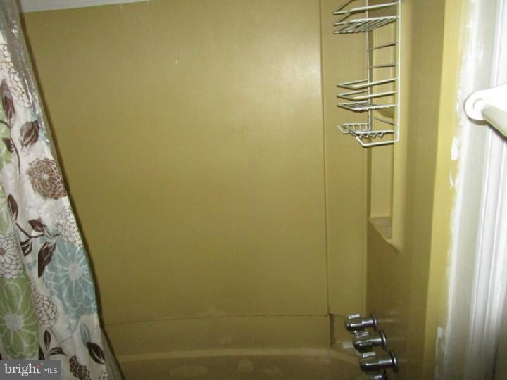 9433 Woodbridge Road Philadelphia, PA 19114 - Photo 12 of 25
