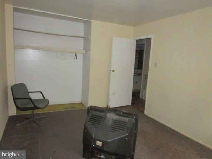9433 Woodbridge Road Philadelphia, PA 19114 - Photo 15 of 25