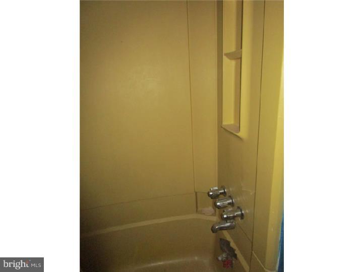 9433 Woodbridge Road Philadelphia, PA 19114 - Photo 22 of 25