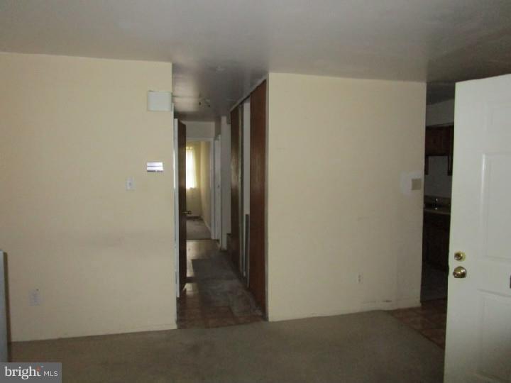 9433 Woodbridge Road Philadelphia, PA 19114 - Photo 8 of 25