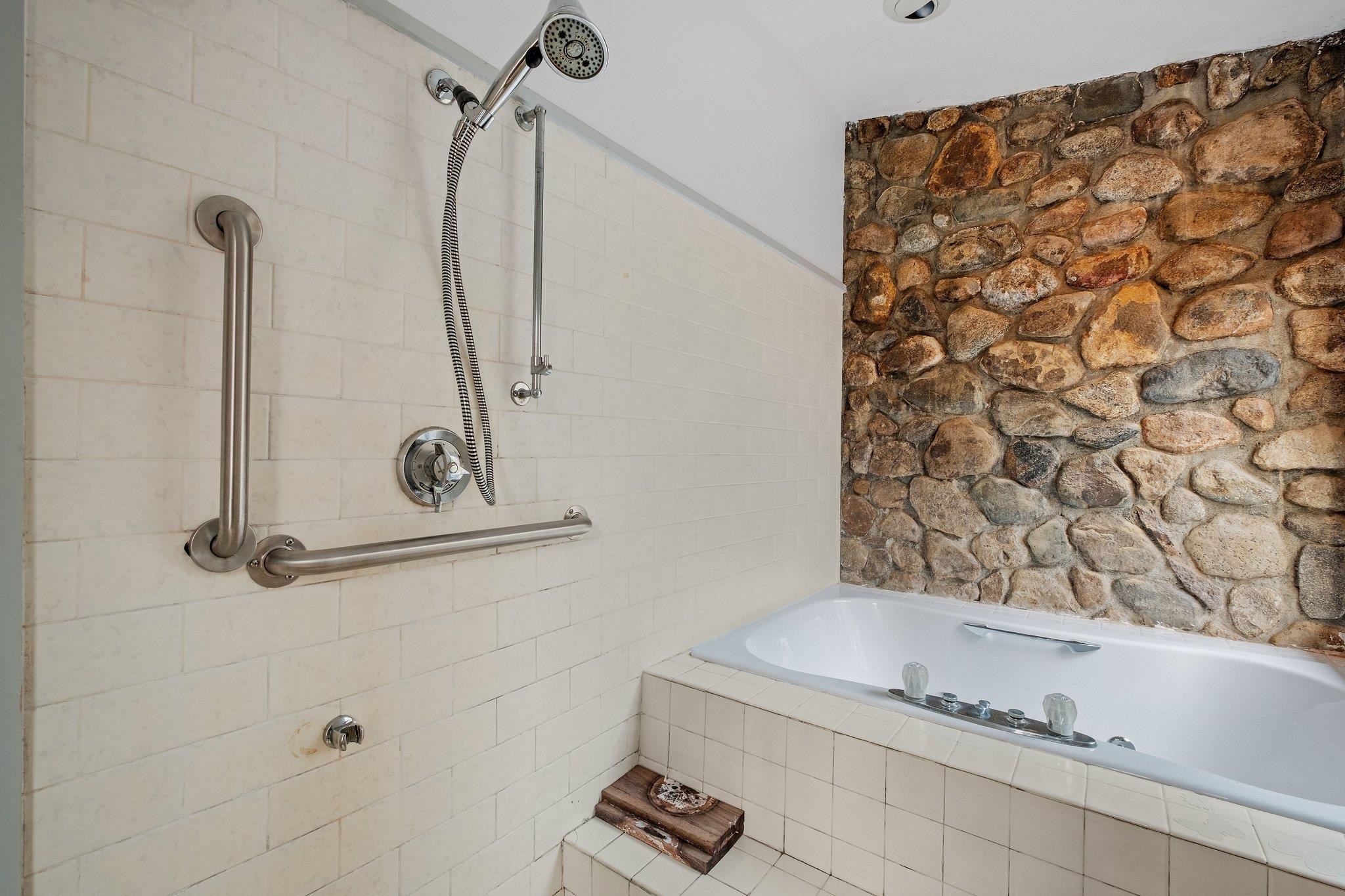 49 Neal Hill Road Tuftonboro, NH 03816 - Photo 16 of 38