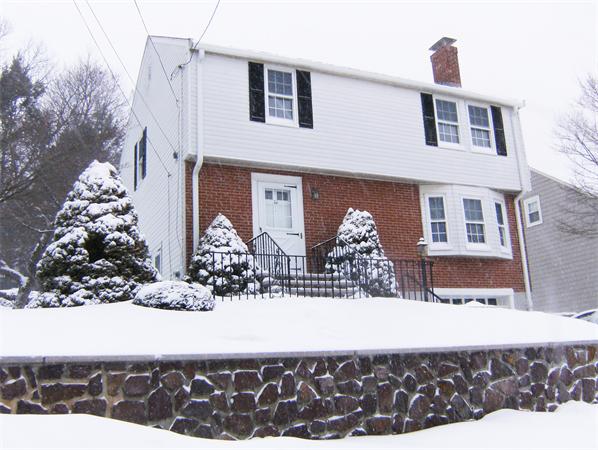 94 Woodside Road Medford, MA 02155 - Photo 1 of 21 Gallery Image 1