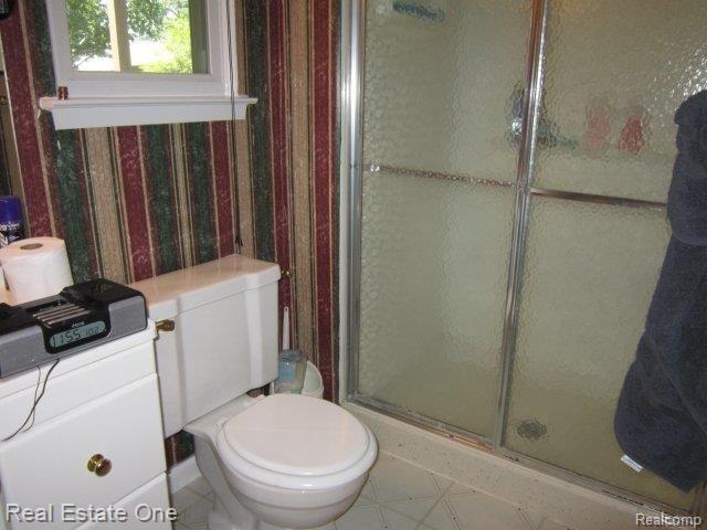 40345 Oak Tree Novi, MI 48375 - Photo 28 of 41 full bath downstairs.JPG