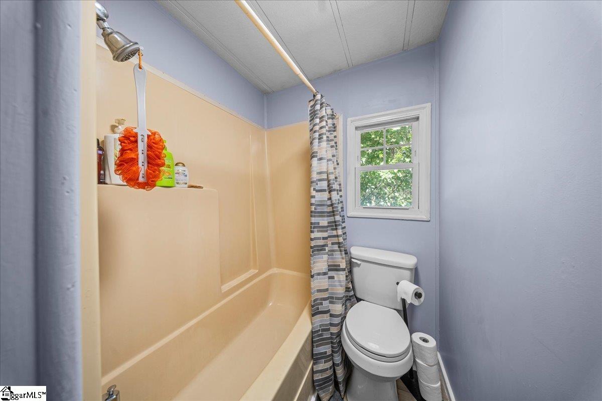 1660 Kilgore Bridge Road Woodruff, SC 29388 - Photo 18 of 50