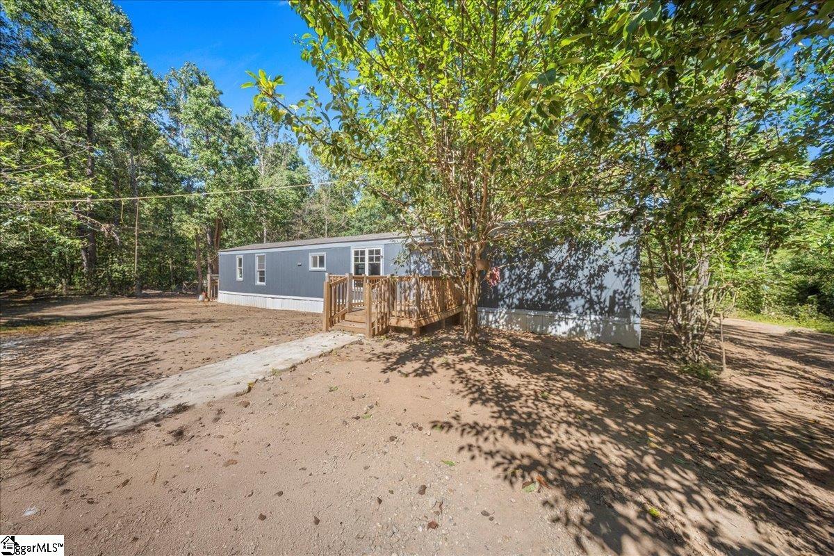 1660 Kilgore Bridge Road Woodruff, SC 29388 - Photo 4 of 50