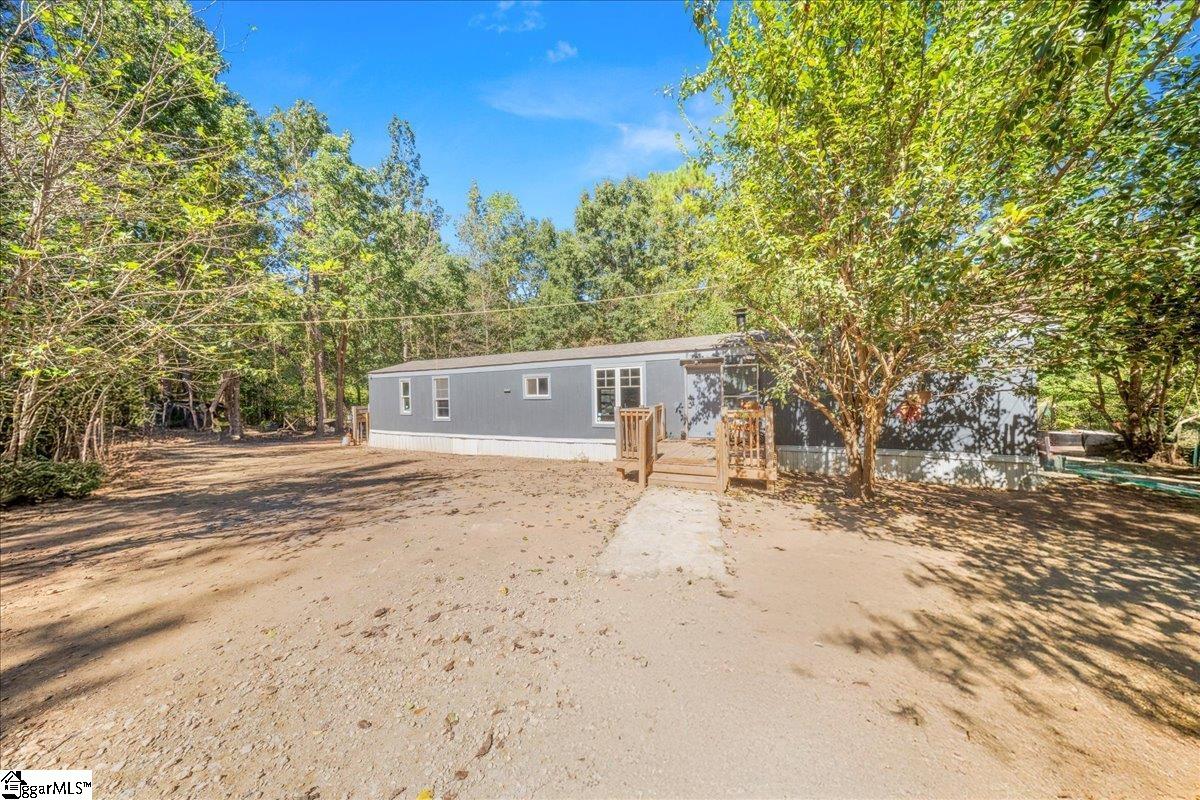 1660 Kilgore Bridge Road Woodruff, SC 29388 - Photo 5 of 50