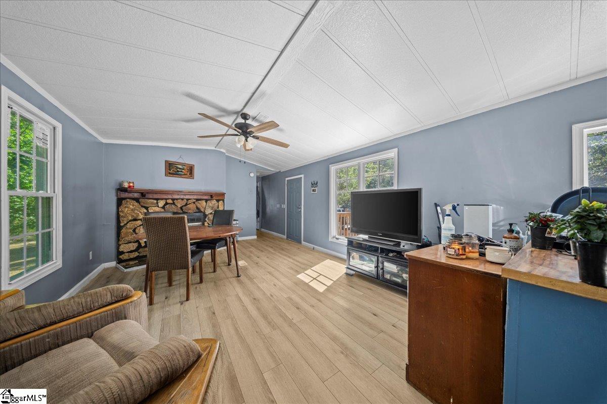 1660 Kilgore Bridge Road Woodruff, SC 29388 - Photo 6 of 50