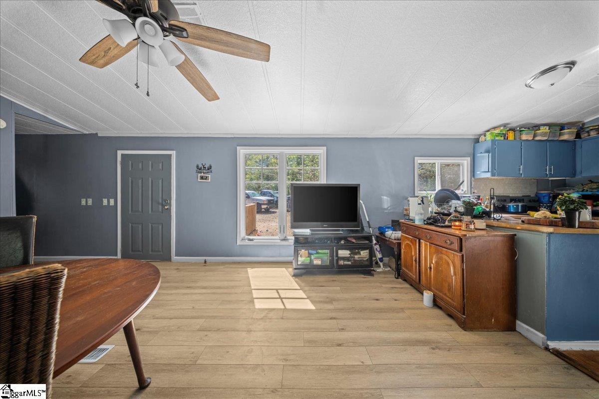 1660 Kilgore Bridge Road Woodruff, SC 29388 - Photo 9 of 50