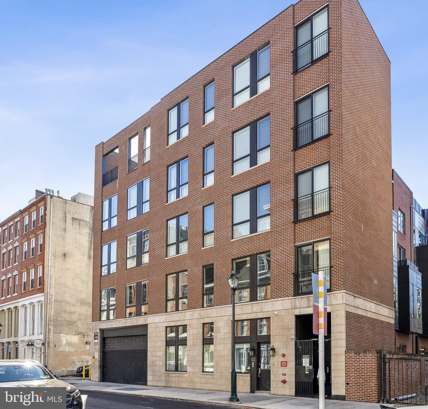 48 North 3rd Street, Unit 3 Philadelphia, PA 19106 - Photo 4 of 36 a front view of a building