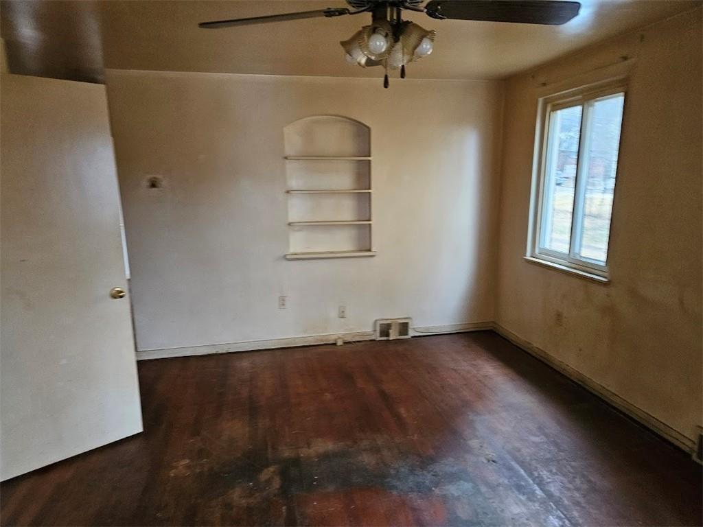 1808 Ridge Avenue Coraopolis, PA 15108 - Photo 11 of 24