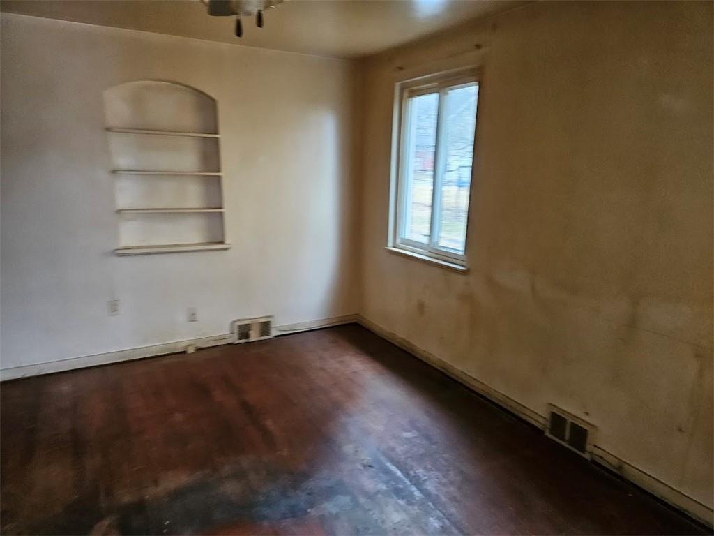 1808 Ridge Avenue Coraopolis, PA 15108 - Photo 12 of 24