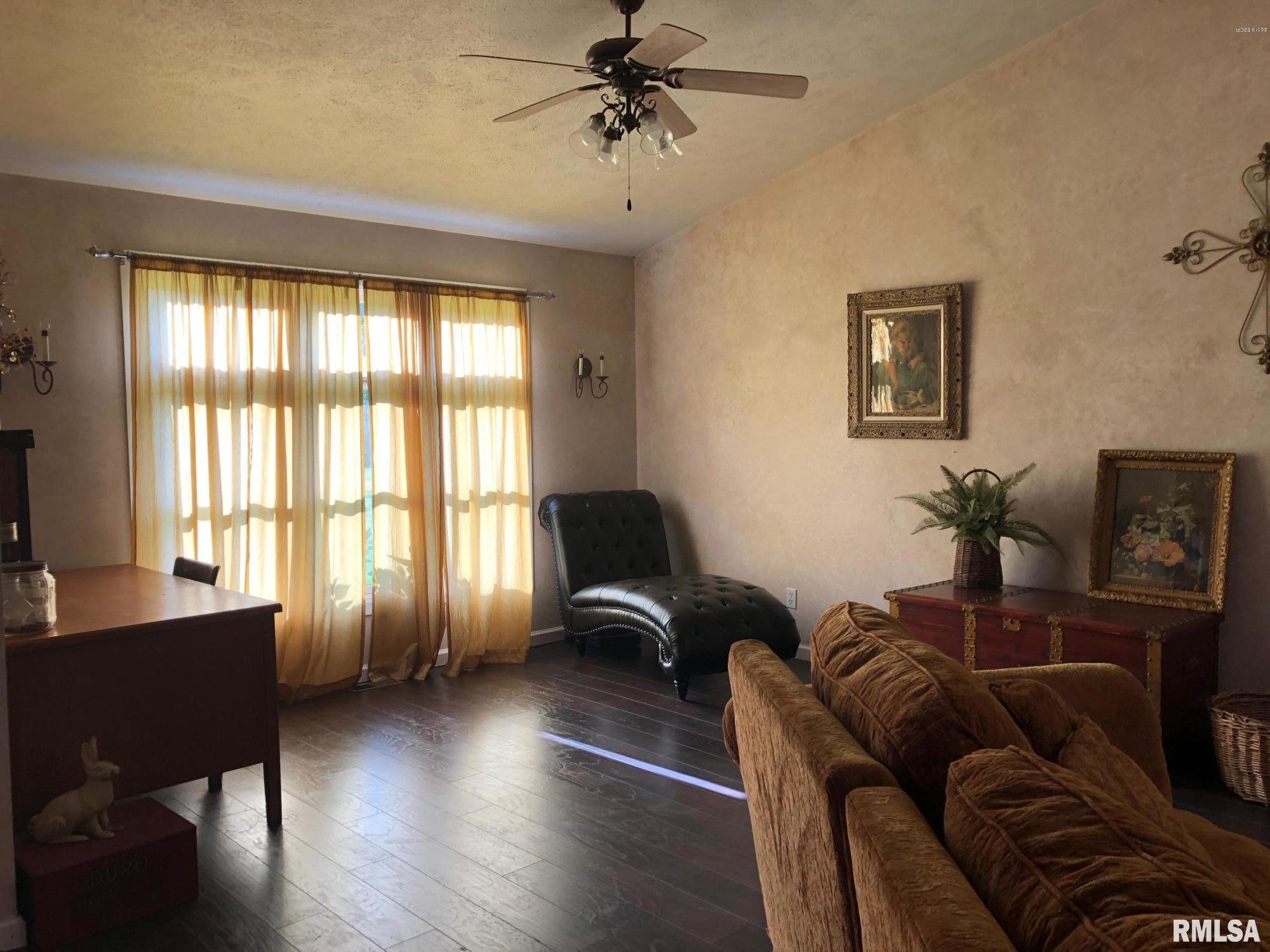 14689 Cambria Road Carterville, IL 62918 - Photo 6 of 16 Gallery Image 6