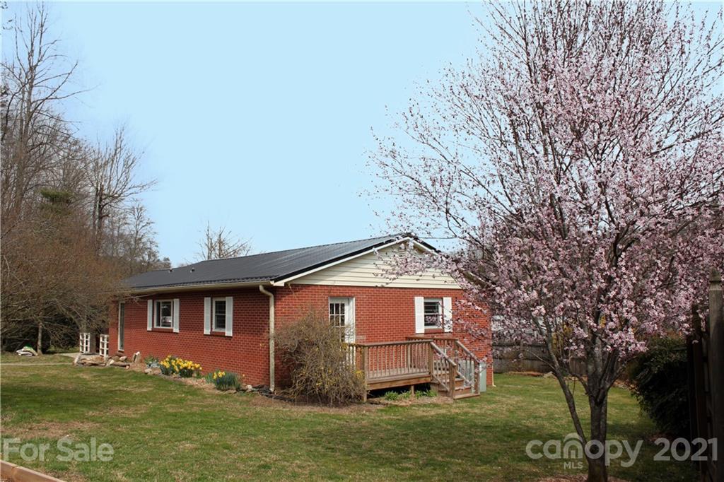 51 Jaffe Road Rosman, NC 28772 - Photo 1 of 40 Gallery Image 1